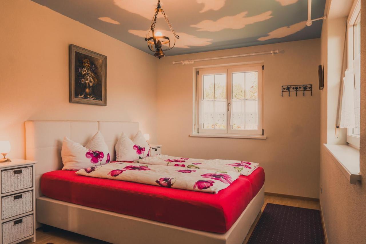 Coraline -Koblach, 6-10 P, 3 Schlafzimmer, Kueche, Riesige Terrasse, Parkplatz, Wifi, Stellplatz Ski Bagian luar foto
