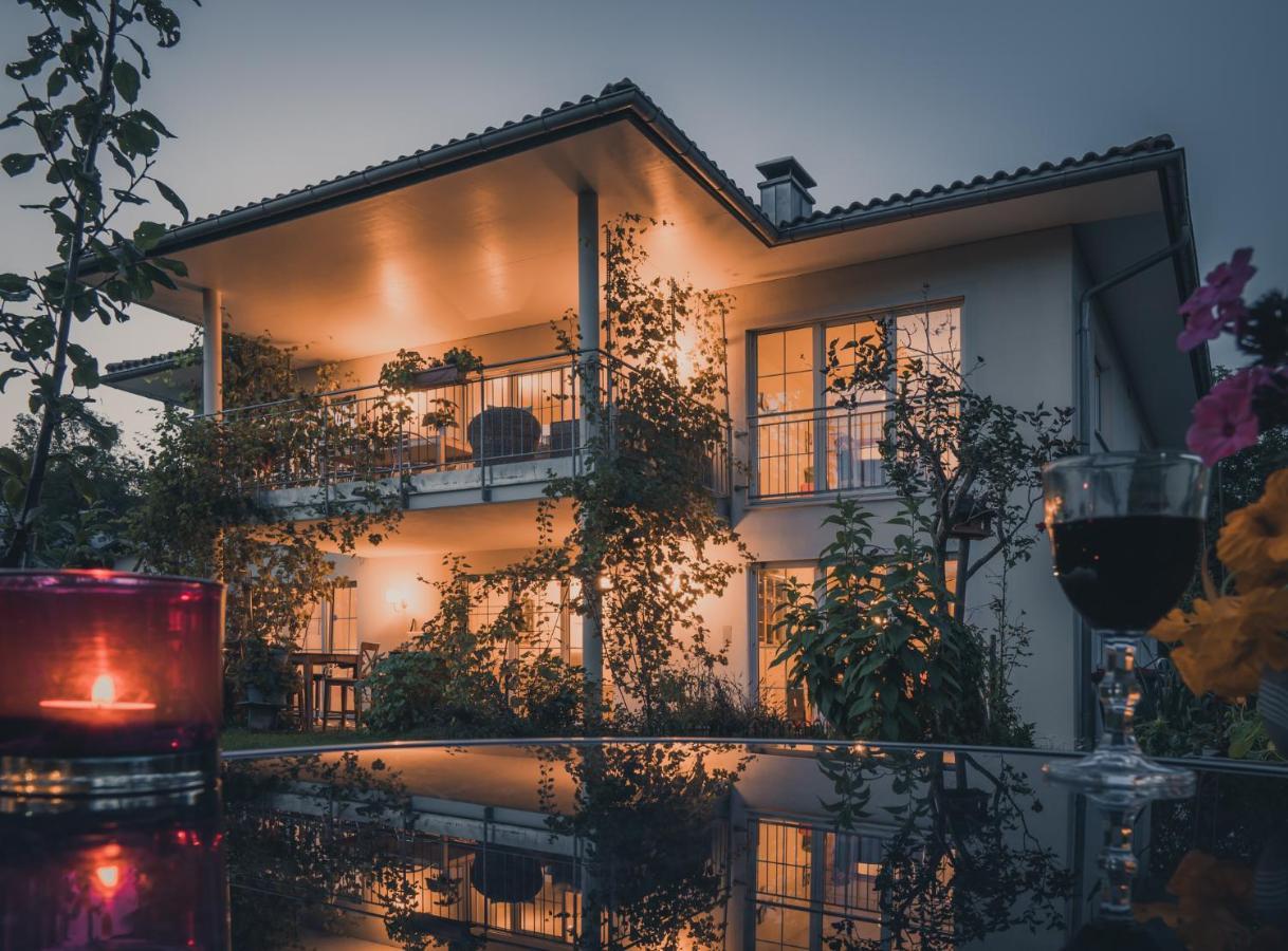 Coraline -Koblach, 6-10 P, 3 Schlafzimmer, Kueche, Riesige Terrasse, Parkplatz, Wifi, Stellplatz Ski Bagian luar foto
