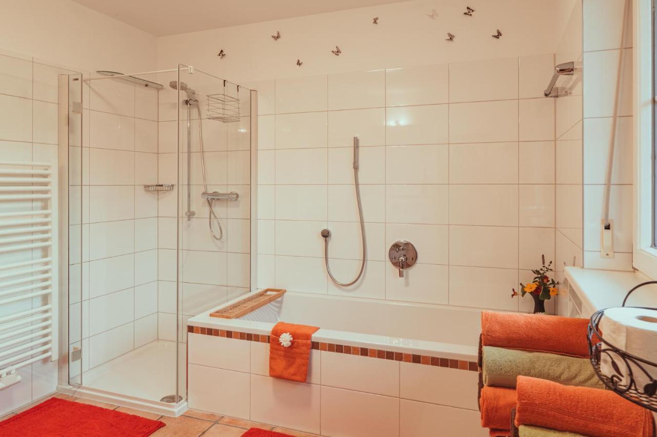 Coraline -Koblach, 6-10 P, 3 Schlafzimmer, Kueche, Riesige Terrasse, Parkplatz, Wifi, Stellplatz Ski Bagian luar foto