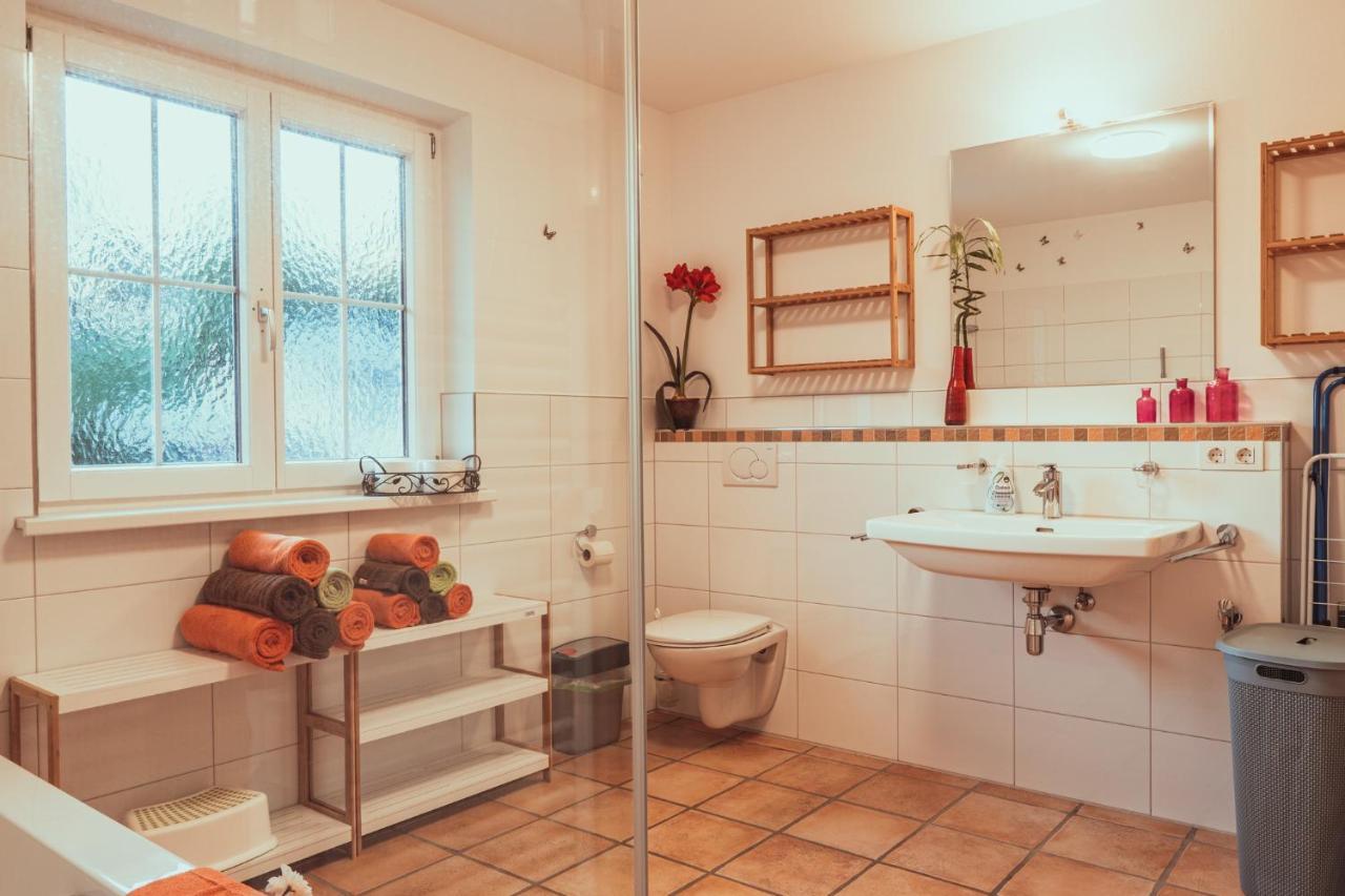 Coraline -Koblach, 6-10 P, 3 Schlafzimmer, Kueche, Riesige Terrasse, Parkplatz, Wifi, Stellplatz Ski Bagian luar foto