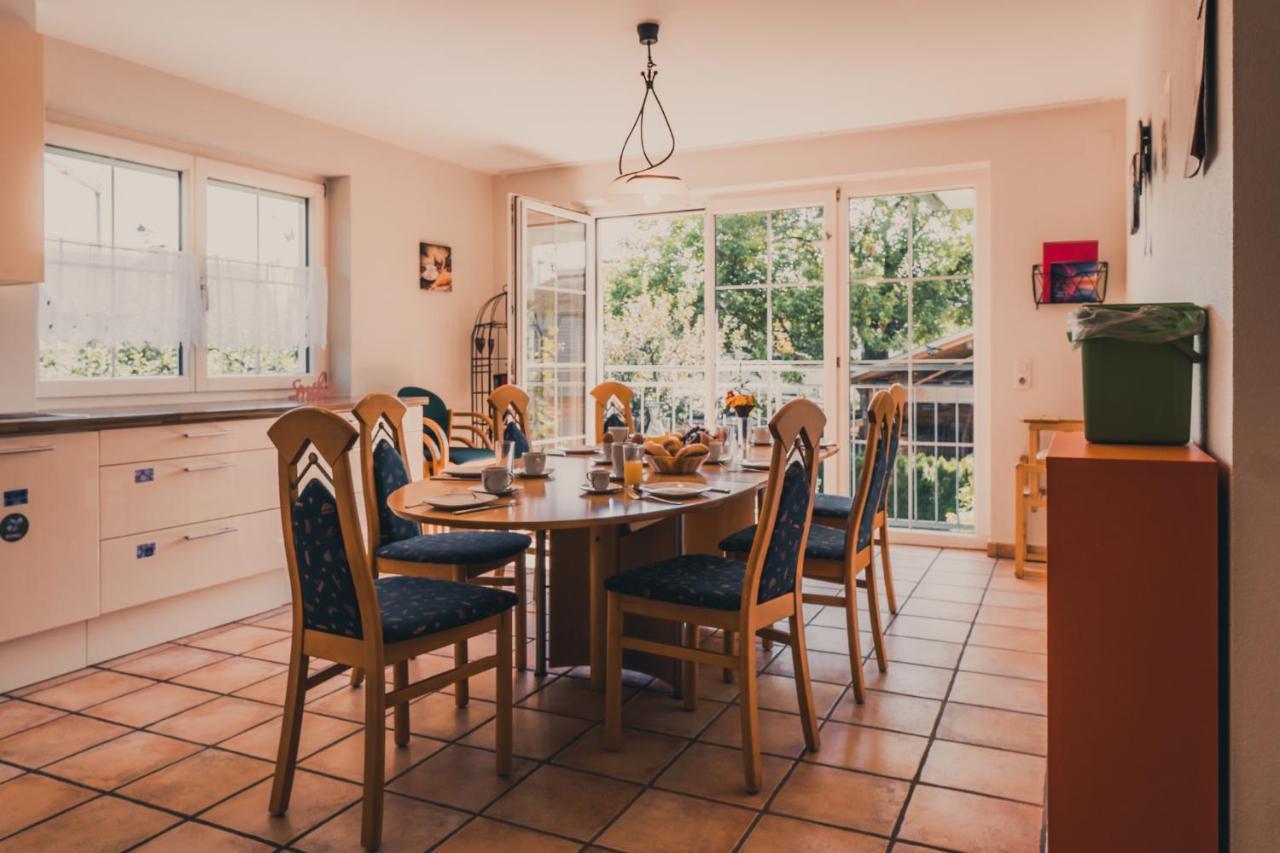 Coraline -Koblach, 6-10 P, 3 Schlafzimmer, Kueche, Riesige Terrasse, Parkplatz, Wifi, Stellplatz Ski Bagian luar foto